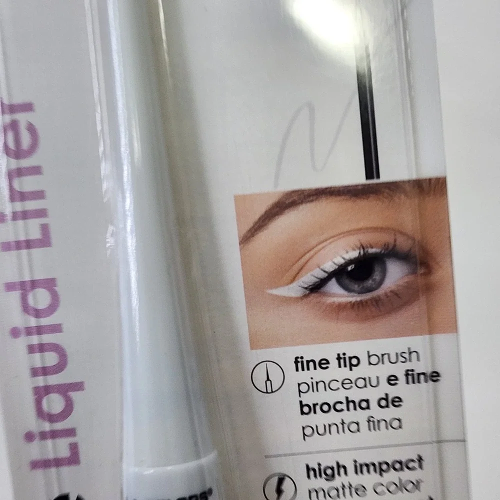 L.A. COLORS Liquid Eyeliner Matte White C62107 ~ Fine Tip Brush ~ New